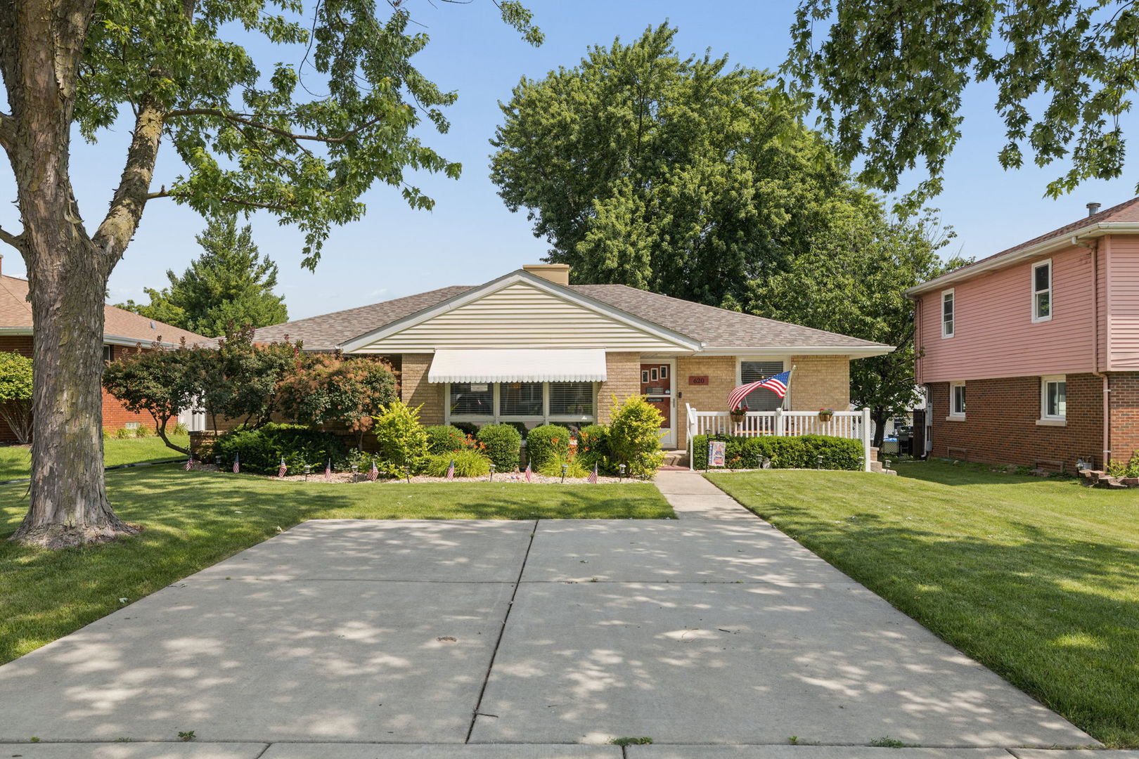 620 E 10th Street