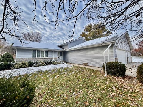 Tiny photo for 5927 Linden Road, Rockford, IL 61109 (MLS # 12517373)