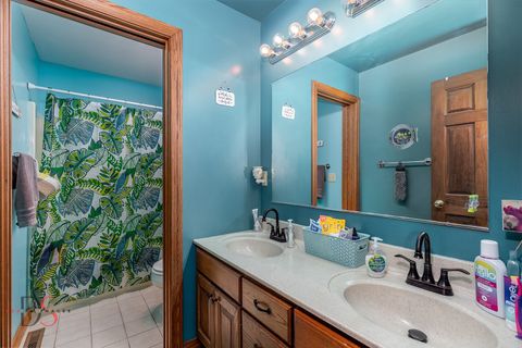 Tiny photo for 808 Kimberly Lane, Ottawa, IL 61350 (MLS # 12612471)