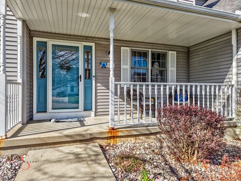 Tiny photo for 808 Kimberly Lane, Ottawa, IL 61350 (MLS # 12612471)