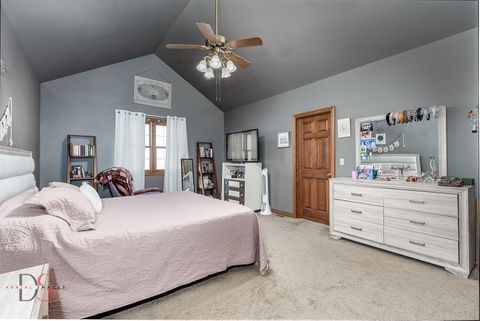 Tiny photo for 808 Kimberly Lane, Ottawa, IL 61350 (MLS # 12612471)