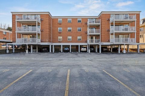 Tiny photo for 81 S 6th Avenue #202, La Grange, IL 60525 (MLS # 12618647)