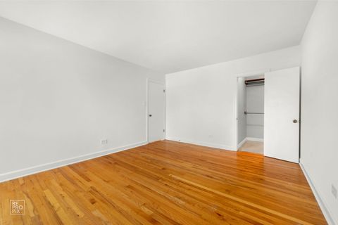 Tiny photo for 81 S 6th Avenue #202, La Grange, IL 60525 (MLS # 12618647)