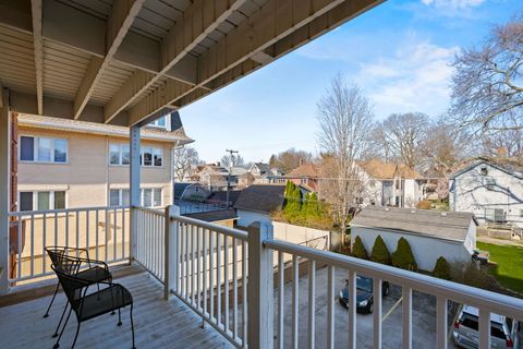 Tiny photo for 81 S 6th Avenue #202, La Grange, IL 60525 (MLS # 12618647)