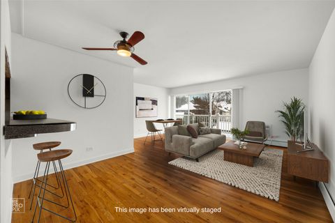 Tiny photo for 81 S 6th Avenue #202, La Grange, IL 60525 (MLS # 12618647)