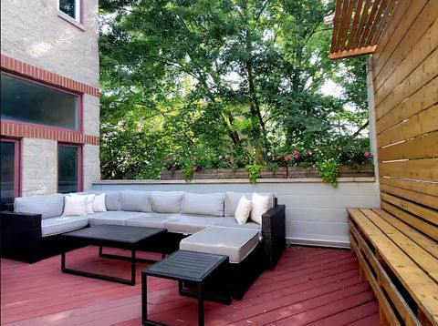 Tiny photo for 1527 W Pearson Street, Chicago, IL 60642 (MLS # 12581395)