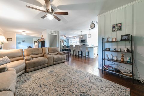 Tiny photo for 820 Black Partridge Road, McHenry, IL 60051 (MLS # 12497279)