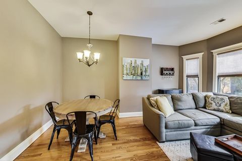 Tiny photo for 4214 N Kenmore Avenue #2F, Chicago, IL 60613 (MLS # 12467479)