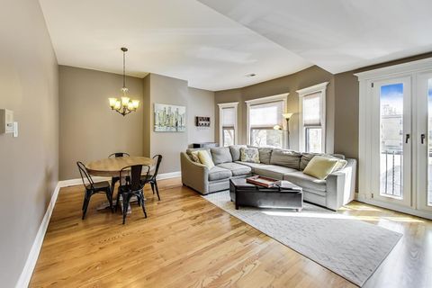 Tiny photo for 4214 N Kenmore Avenue #2F, Chicago, IL 60613 (MLS # 12467479)