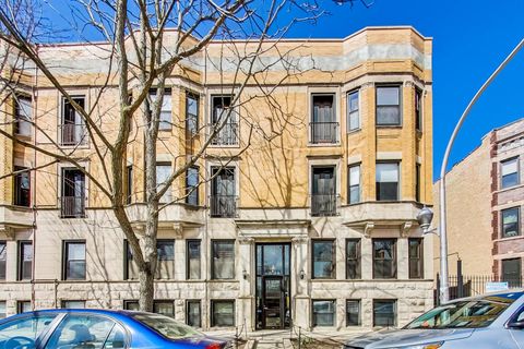Tiny photo for 4214 N Kenmore Avenue #2F, Chicago, IL 60613 (MLS # 12467479)