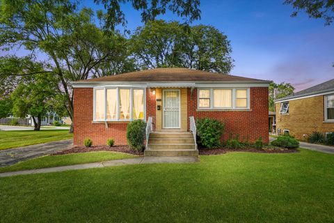 Tiny photo for 4718 Butterfield Road, Hillside, IL 60162 (MLS # 12488111)