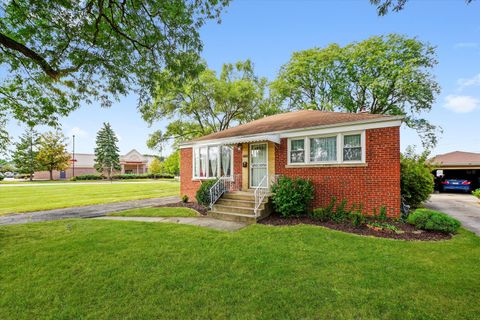 Photo of 4718 Butterfield Road, Hillside, IL 60162 (MLS # 12488111)