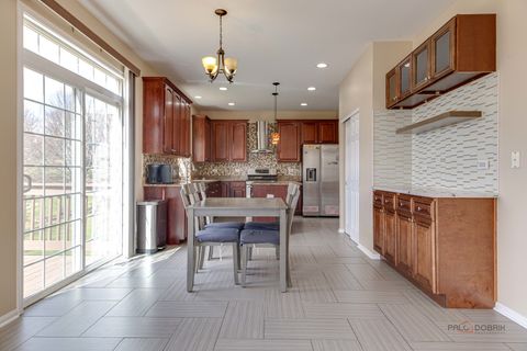 Tiny photo for 4 Waterton Drive, Streamwood, IL 60107 (MLS # 12614700)