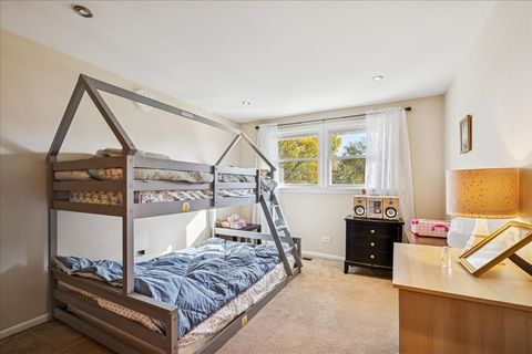 Tiny photo for 275 Wilkins Drive, Des Plaines, IL 60016 (MLS # 12504595)