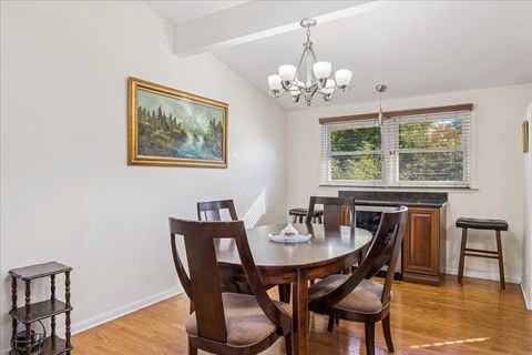 Tiny photo for 275 Wilkins Drive, Des Plaines, IL 60016 (MLS # 12504595)