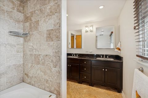 Tiny photo for 275 Wilkins Drive, Des Plaines, IL 60016 (MLS # 12504595)