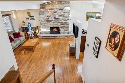 Tiny photo for 275 Wilkins Drive, Des Plaines, IL 60016 (MLS # 12504595)