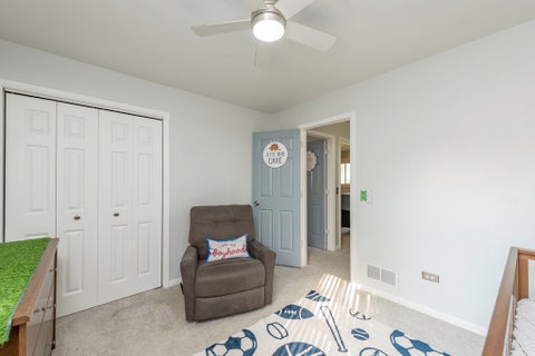 Tiny photo for 715 Holdridge Avenue, Winthrop Harbor, IL 60096 (MLS # 12752238)