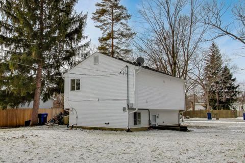 Tiny photo for 37055 N Capillo Avenue, Lake Villa, IL 60046 (MLS # 12533998)