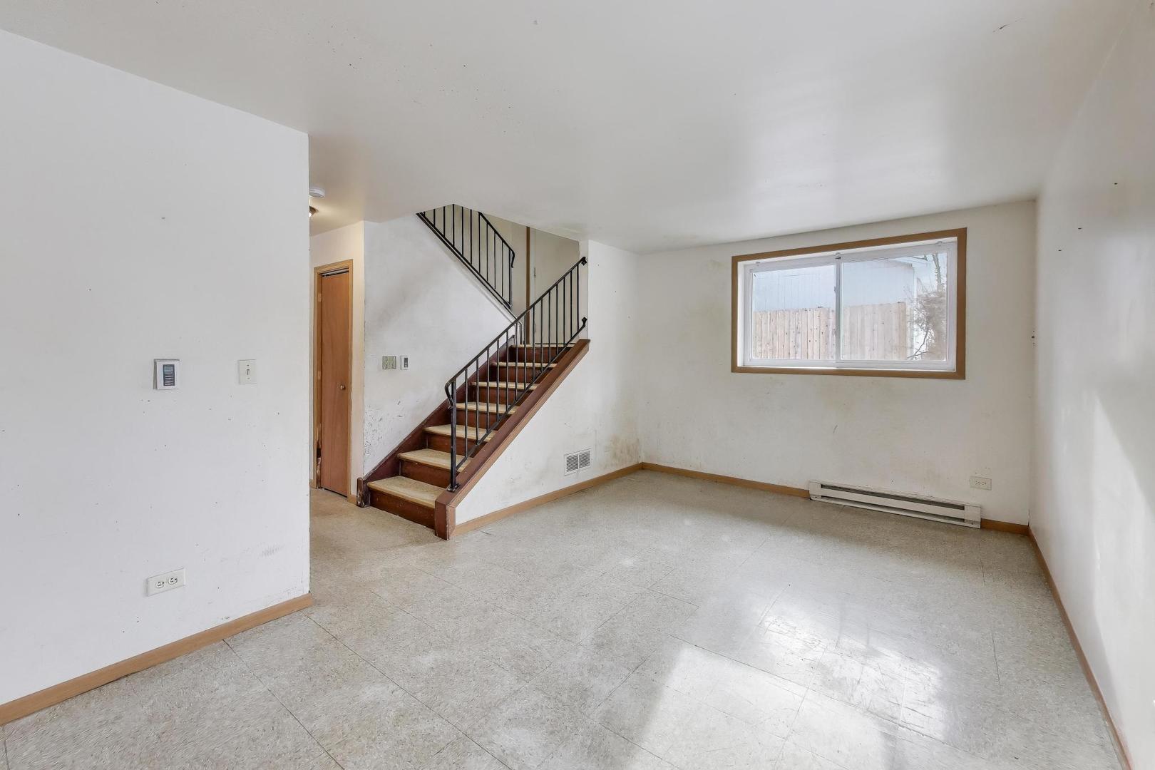 37055 N Capillo Avenue