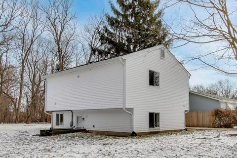 Tiny photo for 37055 N Capillo Avenue, Lake Villa, IL 60046 (MLS # 12533998)