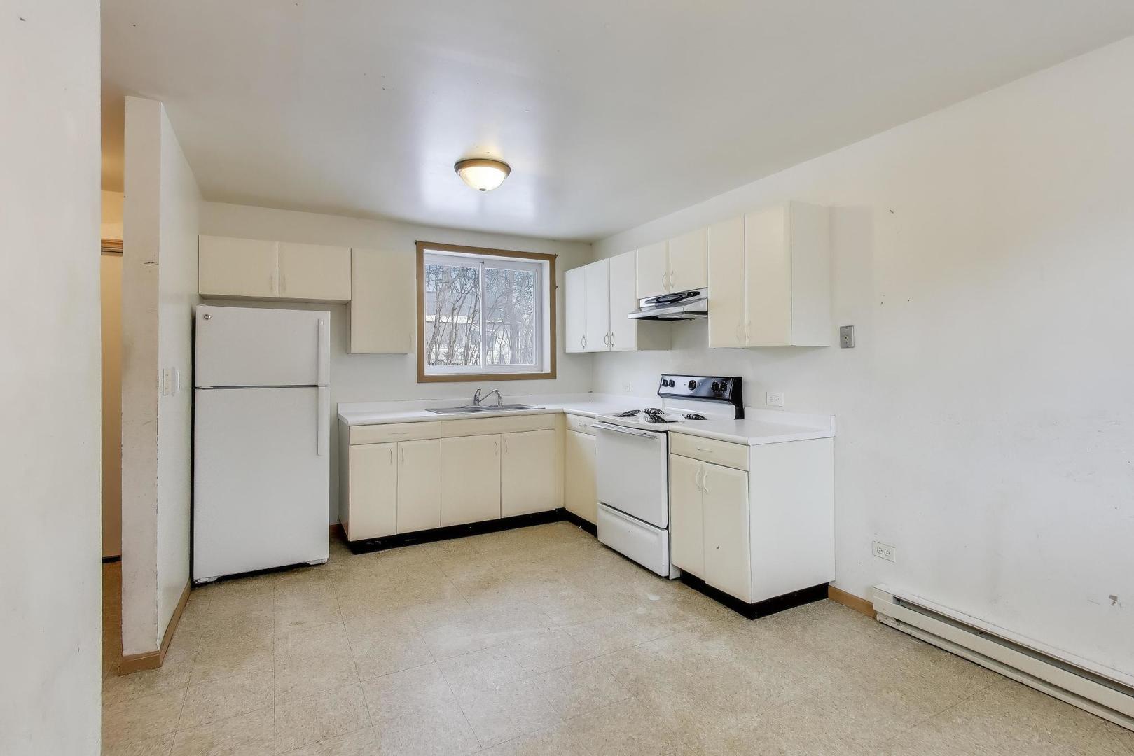 37055 N Capillo Avenue