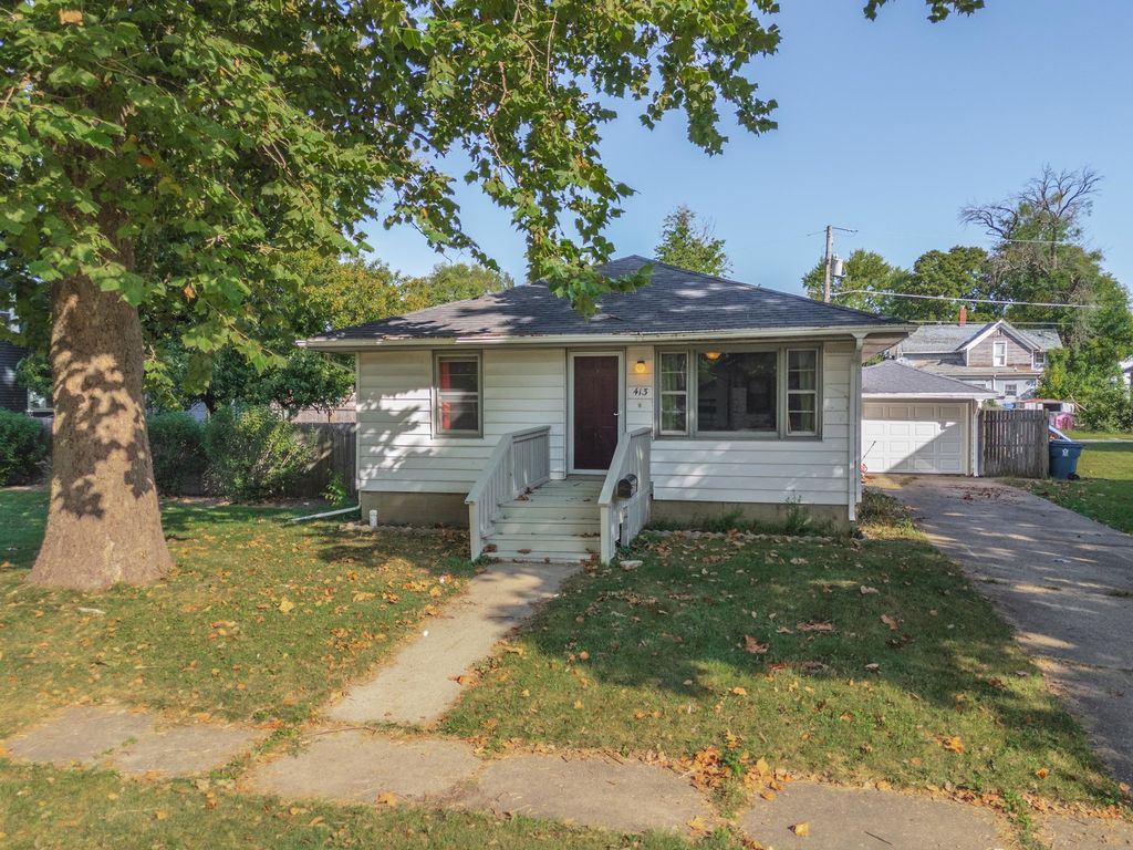 Photo for 413 E Timber Street, Pontiac, IL 61764 (MLS # 12480545)