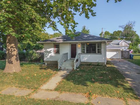 Photo of 413 E Timber Street, Pontiac, IL 61764 (MLS # 12480545) Photo of 413 E Timber Street, Pontiac, IL 61764 (MLS # 12480545)