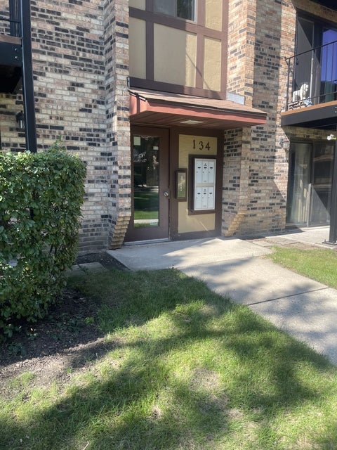 Tiny photo for 134 Klein Creek Court #5E, Carol Stream, IL 60188 (MLS # 12751077)