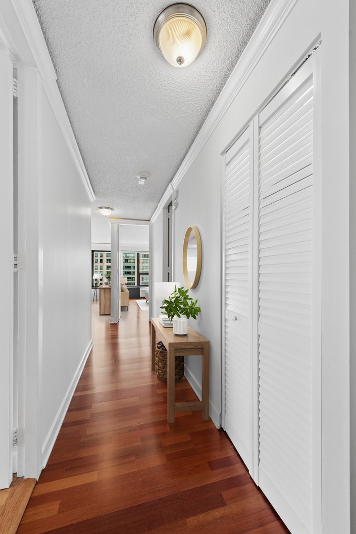 30 E Huron Street 5009