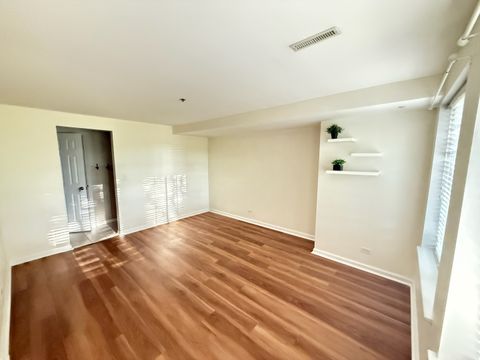 Tiny photo for 321 Candlelight Court, Bolingbrook, IL 60440 (MLS # 12470252)