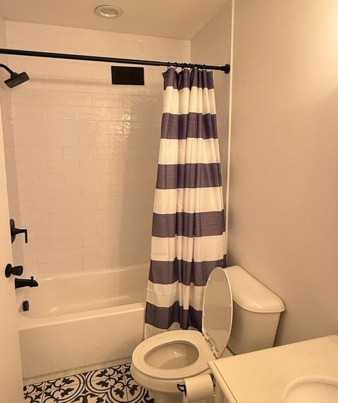 Tiny photo for 321 Candlelight Court, Bolingbrook, IL 60440 (MLS # 12470252)