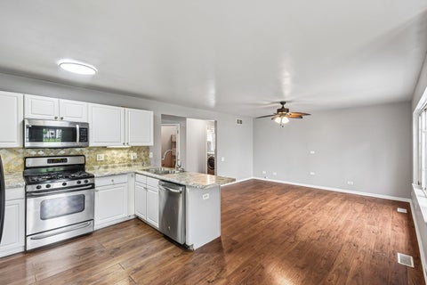 Tiny photo for 561 Ivory Lane, Bartlett, IL 60103 (MLS # 12692717)