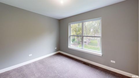 Tiny photo for 7183 Genesis Way, Bettendorf, IA 52722 (MLS # QC4265801)