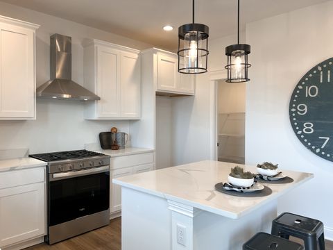 Tiny photo for 7183 Genesis Way, Bettendorf, IA 52722 (MLS # QC4265801)