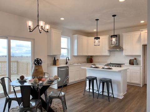 Tiny photo for 7183 Genesis Way, Bettendorf, IA 52722 (MLS # QC4265801)