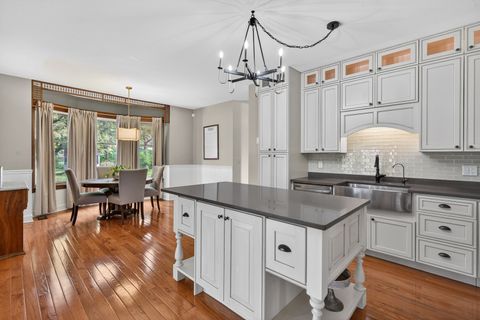 Tiny photo for 28364 N Lakeview Circle, McHenry, IL 60051 (MLS # 12627909)