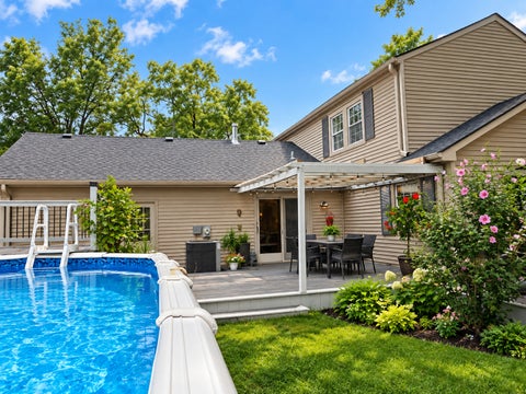 Tiny photo for 933 Country Lane, Buffalo Grove, IL 60089 (MLS # 12741032)