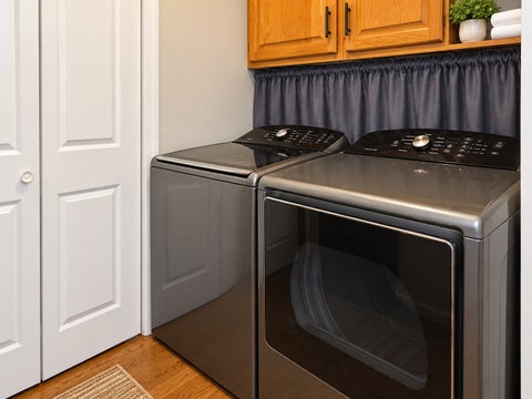 Tiny photo for 933 Country Lane, Buffalo Grove, IL 60089 (MLS # 12741032)