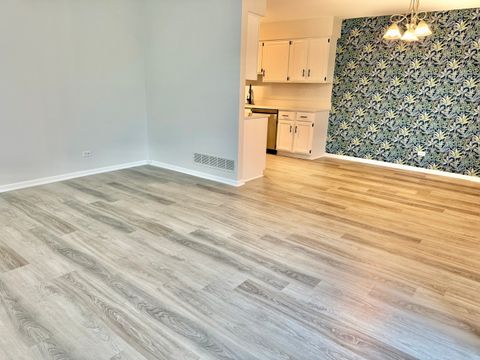 Tiny photo for 5513 Barclay Court, Clarendon Hills, IL 60514 (MLS # 12463562)