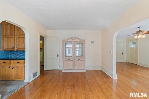 Tiny photo for 2416 30TH Street, Rock Island, IL 61201 (MLS # QC4267721)