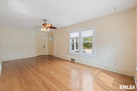 Tiny photo for 2416 30TH Street, Rock Island, IL 61201 (MLS # QC4267721)