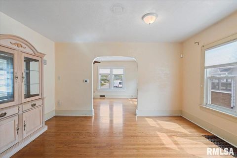 Tiny photo for 2416 30TH Street, Rock Island, IL 61201 (MLS # QC4267721)