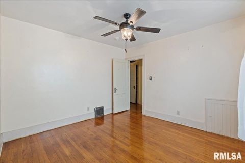 Tiny photo for 2416 30TH Street, Rock Island, IL 61201 (MLS # QC4267721)