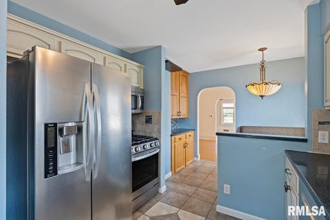 Tiny photo for 2416 30TH Street, Rock Island, IL 61201 (MLS # QC4267721)