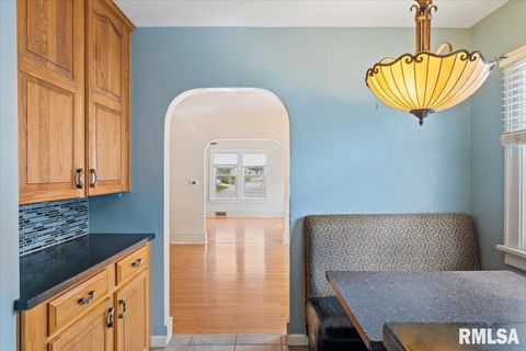 Tiny photo for 2416 30TH Street, Rock Island, IL 61201 (MLS # QC4267721)