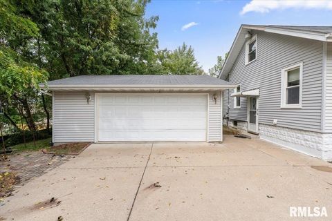 Tiny photo for 2416 30TH Street, Rock Island, IL 61201 (MLS # QC4267721)