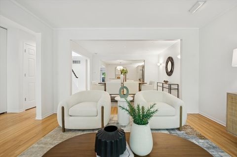 Tiny photo for 902 S Morgan Street, Chicago, IL 60607 (MLS # 12489190)