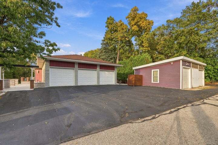 24026 Oakwood Lane