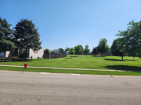 Tiny photo for 1998 N Karen Lane, Round Lake Beach, IL 60073 (MLS # 12356360)